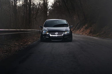 Volkswagen Golf R32 Photo