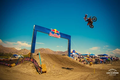 Wallpaper: 2012 Lake Elsinore