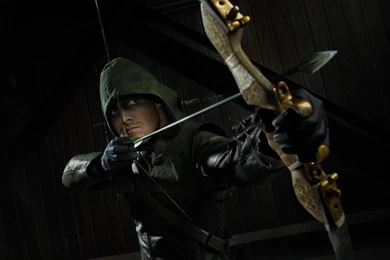 Arrow   Oliver Queen With And Without The Green Hood