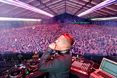 Listen To Kaskade's Epic NYE Live Set