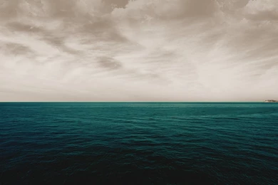 Grey Skies [1366x768] : Wallpapers