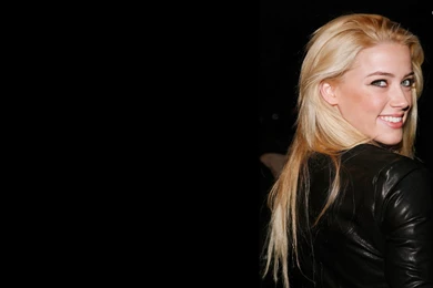 Amber Heard Face Close Up Wallpapers