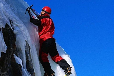 ONE MAN ICE MOUNTAIN CLIMBING WALLPAPER   (