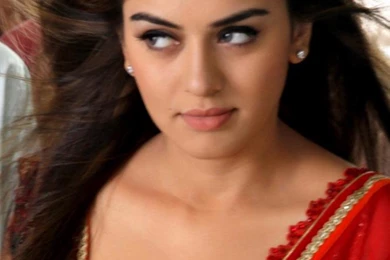 Actress Hansika Motwani Latest Hot Red Saree Photos