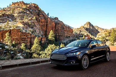 2015 Ford Fusion Energi Highway Wallpapers   Future Cars Models