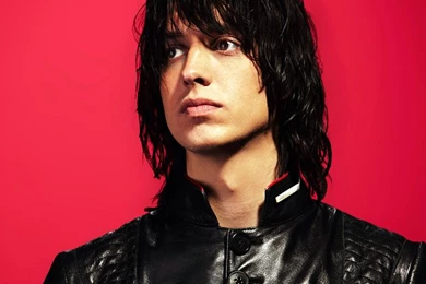 2327x1396px Julian Casablancas 724.27 KB