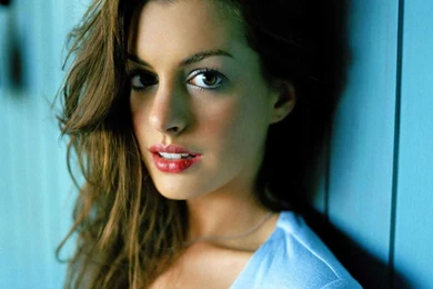 Anne Hathaway Wallpapers