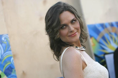 Emily Deschanel
