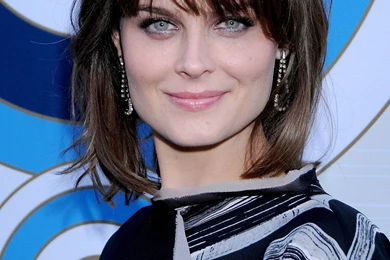 Emily Deschanel