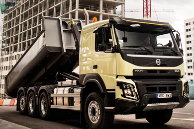 2013 Volvo FMX 8x4 Tridem Tipper Semi Tractor Dump Construction ...