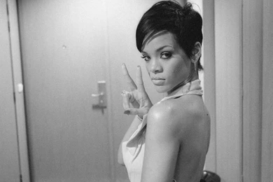 Black People Music Rihanna Short Hair Rapper Musicians Pop Stars ...