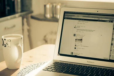 Download Wallpapers 3840x2160 Table, Macbook Air, Apple, Cup ...