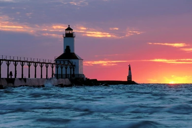 The Setting Sun Is Generating Warm And Golden Light, Peaceful Sea ...