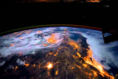 Dreamscene] Animated Wallpapers   Earth View From The ISS   YouTube