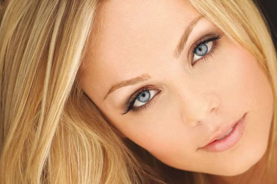 HD Laura Vandervoort Wallpapers – HdCoolWallpapers.Com