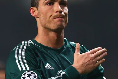 Page 2: New iPad Air, 4, 3, iPad Mini Retina Cristiano Ronaldo ...