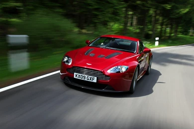 2010 Aston Martin V12 Vantage Wallpapers