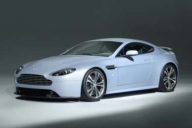 Trololo Blogg: V12 Vantage Wallpapers