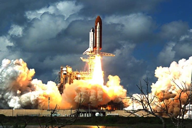SPACE SHUTTLE LAUNCH 1600X1200 WALLPAPER   (