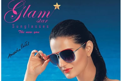 Ameesha Patel HD Wallpapers