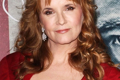 Lea Thompson Profile