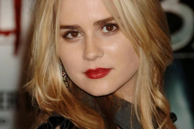 Hollywood Actress Wallpaper: Alison Lohman Wallpapers