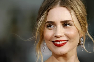 Alison Lohman Hot Wallpapers