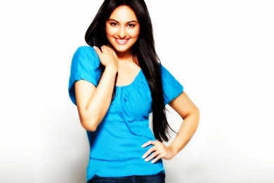 Sonakshi Sinha Wallpapers   (1600x1200) : Janubaba.com