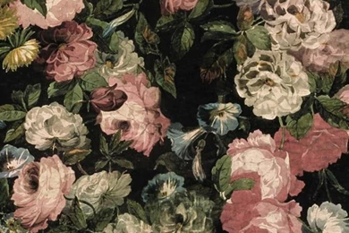 On Trend : Dark Florals