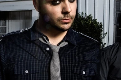 Download Wallpapers 640x1136 Blue October, Makeup, Ties, Sun, House ...