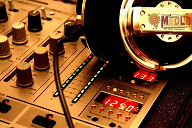 Wallpapers Studio Music Fever 1440x900