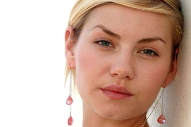 Elisha Cuthbert HD Wallpapers • PoPoPics.com