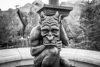 3888x2592px Gargoyle