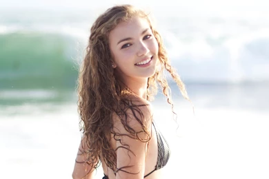 Sweet Girl Smile 15386