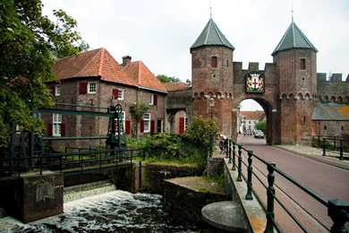 Wallpapers Netherlands Koppelpoort Medieval Gate In The Dutch City ...