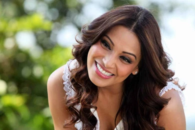 Bipasha Basu Hot Hd Wallpapers