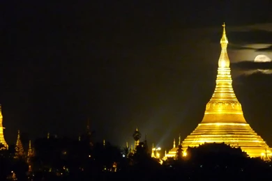 HD Wallpapers Of Shwedagon Pagoda.   PhotosJunction