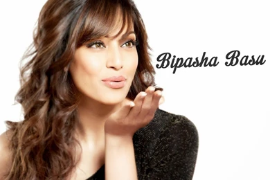 Bipasha Basu Hot Wallpapers HD Free Download ~ Unique Wallpapers