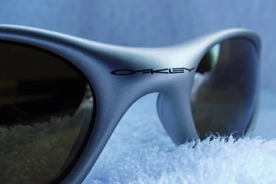 Oakley_sunglasses 1024x768.jpg