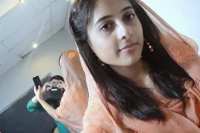PAKISTANI GIRLS WALLPAPERS