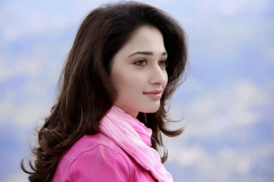 Bollywood Actress And Tamil Actress Tamanna Bhatia Wallpapers ...