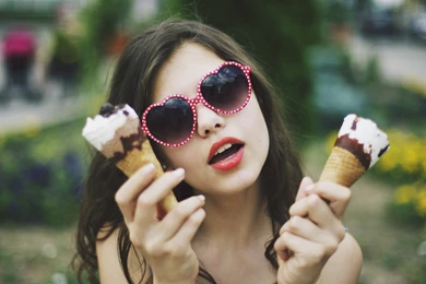 Sweet Girls Ice Cream HD Wallpapers
