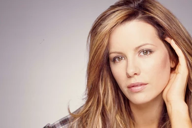 Kate Beckinsale Wallpapers HD Download For Desktop & Mobile