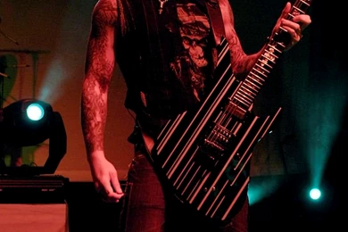 Paper Top Singer: Synyster Gates   Wallpapers