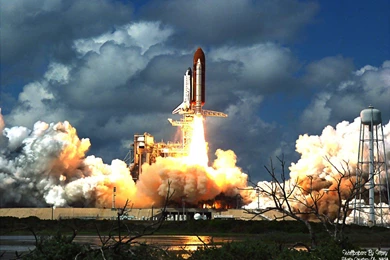 SPACE SHUTTLE LAUNCH 1600X1200 WALLPAPER   (