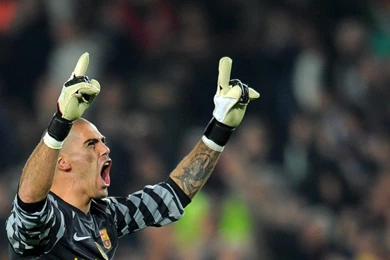Victor Valdes Celebration Wallpapers   Football HD Wallpapers