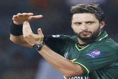 Shahid afridi in cricket wallpaper free hd