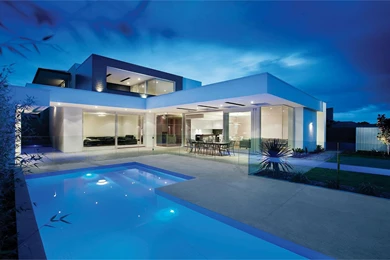 Modern Villa With Pool Wallpapers