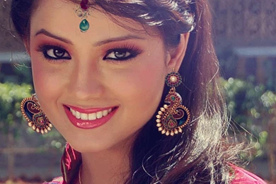 TV Actress Adaa Khan's 2016 Look!   Eighteen Trends