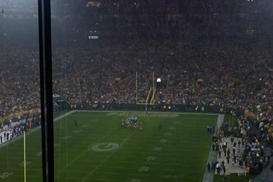 Photos At Lambeau Field That Are Club.